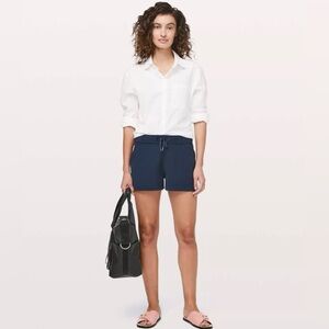 Lululemon On the Fly Short 2.5” True Navy Size 4